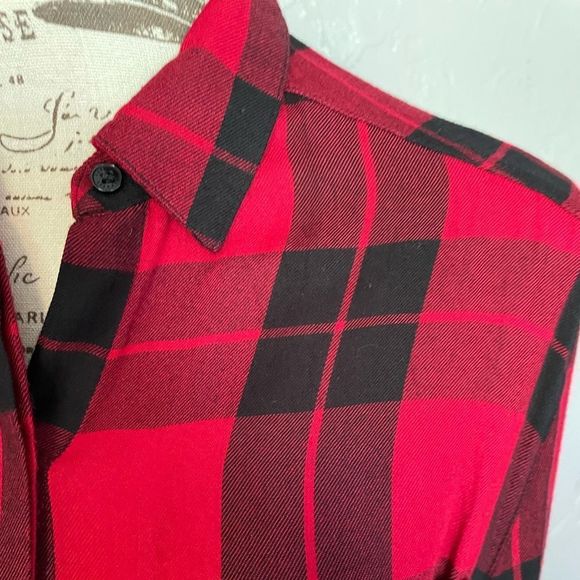 Express Plaid Top - Picture 3 of 10